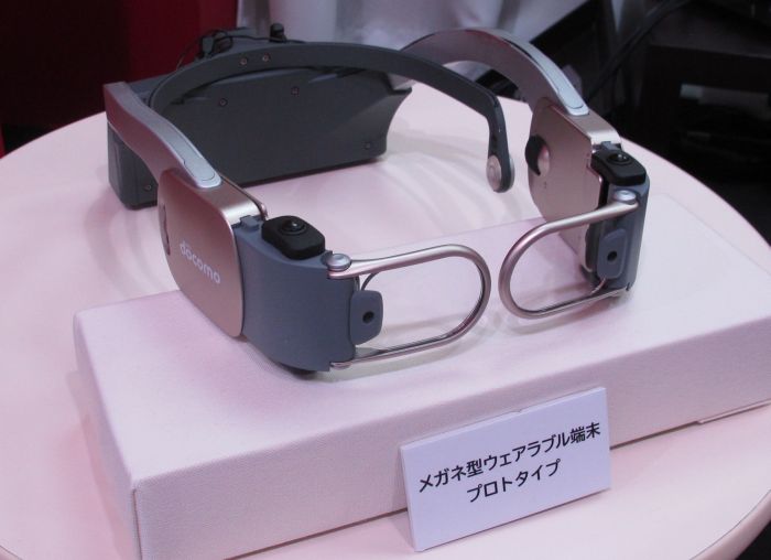 NTT DoCoMo smartfón1