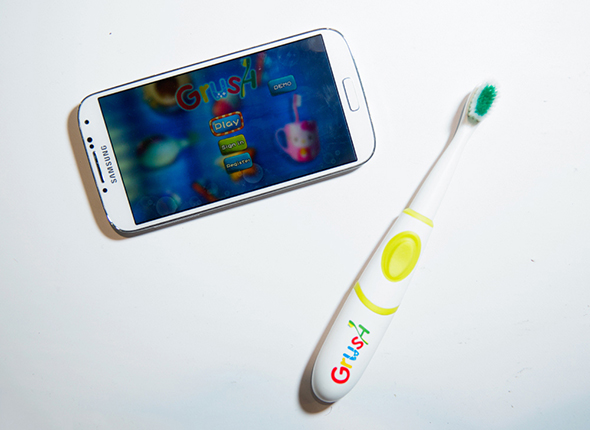 Grush Brush