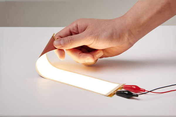 LG ohybný OLED displej