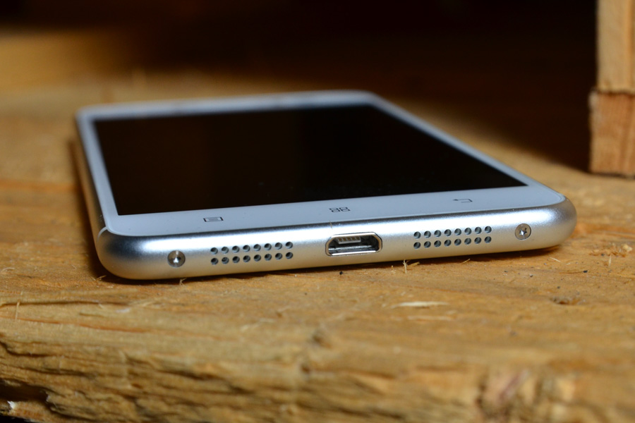 Lenovo S90