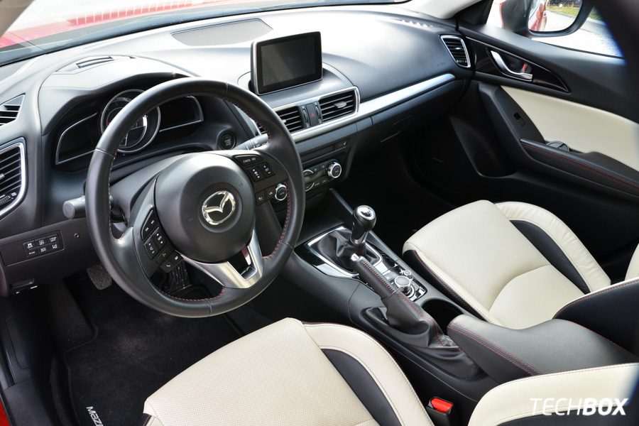 Mazda 3 Hatchback Revolution Top