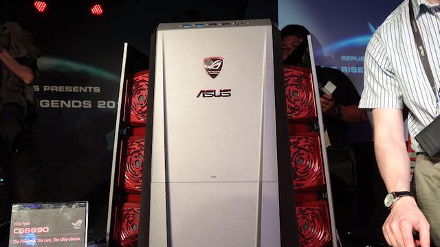 Asus ROG Tytan