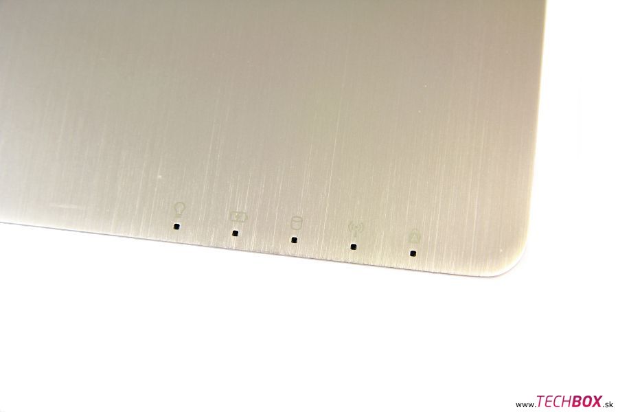ASUS VivoBook X202E