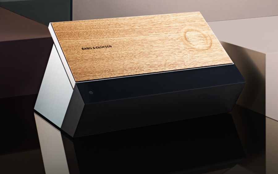 Bang & Olufsen BeoSound Moment 