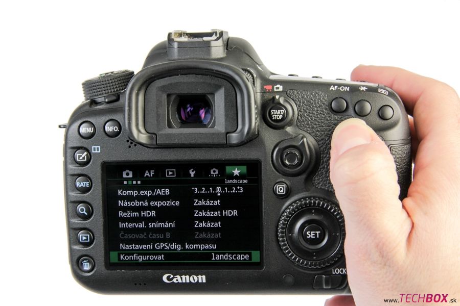 Canon EOS 7D Mark II 