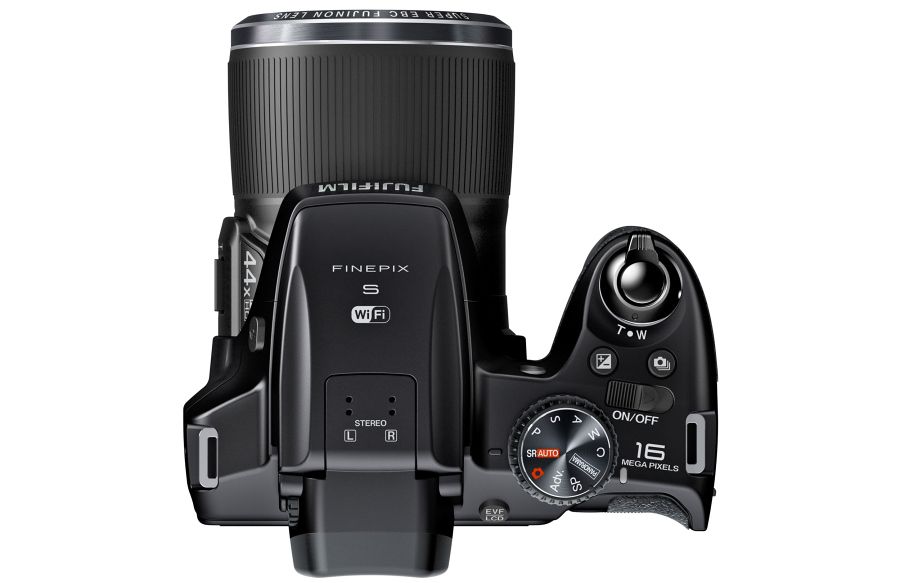 Fujifilm FinePix S8400W