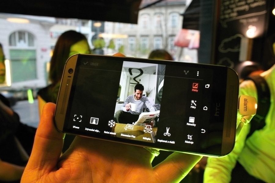 HTC One (M8)