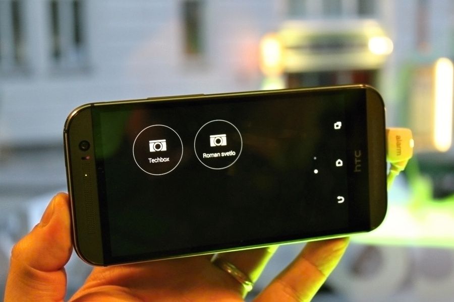 HTC One (M8)