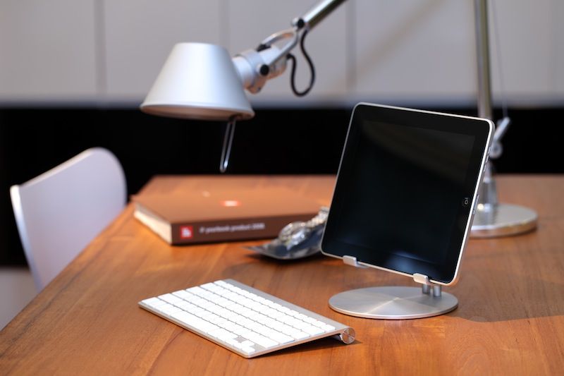Just Mobile UpStand