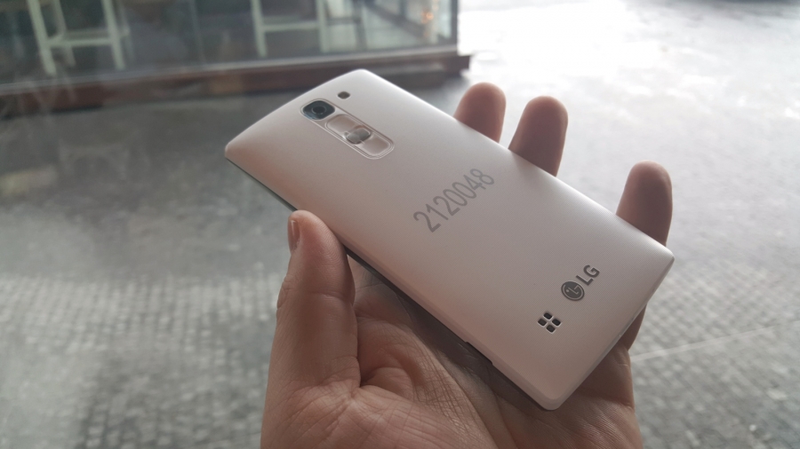 LG Magna