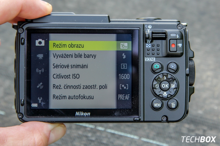 Nikon COOLPIX AW130