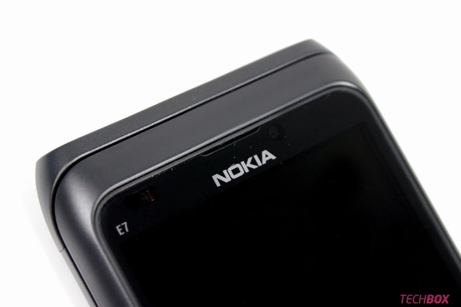 Nokia E7