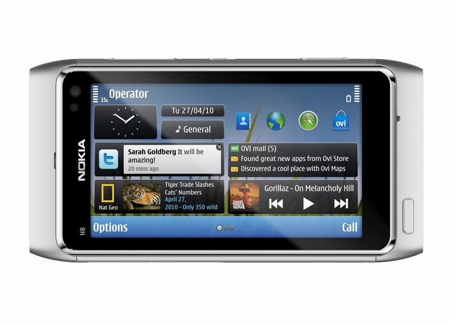 Nokia N8 front