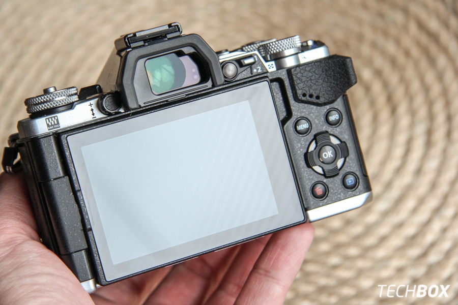 Olympus OM-D E-M5 Mark II