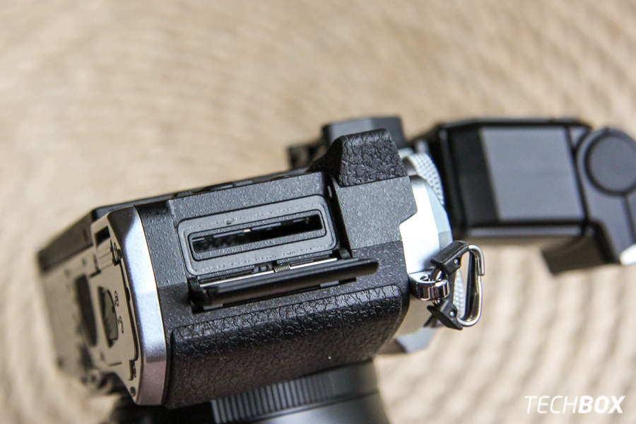 Olympus OM-D E-M5 Mark II
