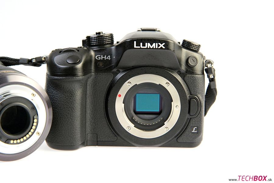 Panasonic LUMIX DMC-GH4