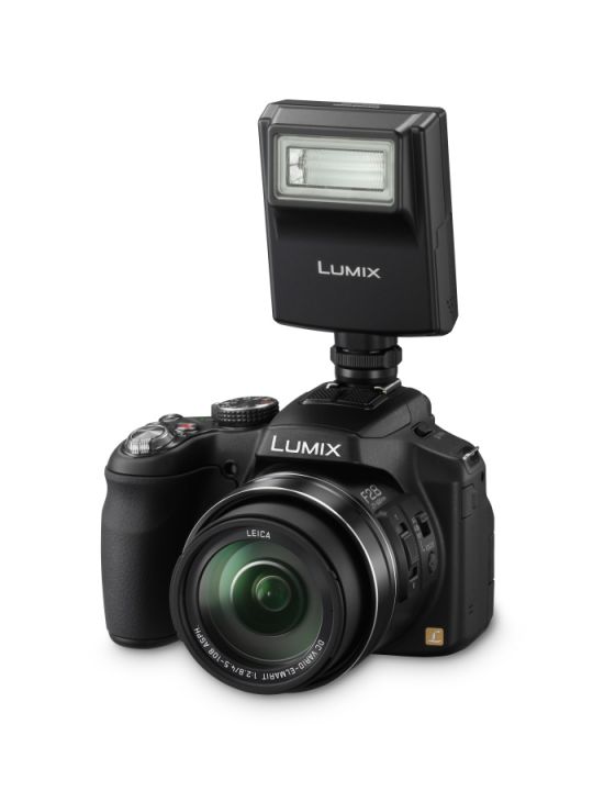 Panasonic LUMIX FZ200