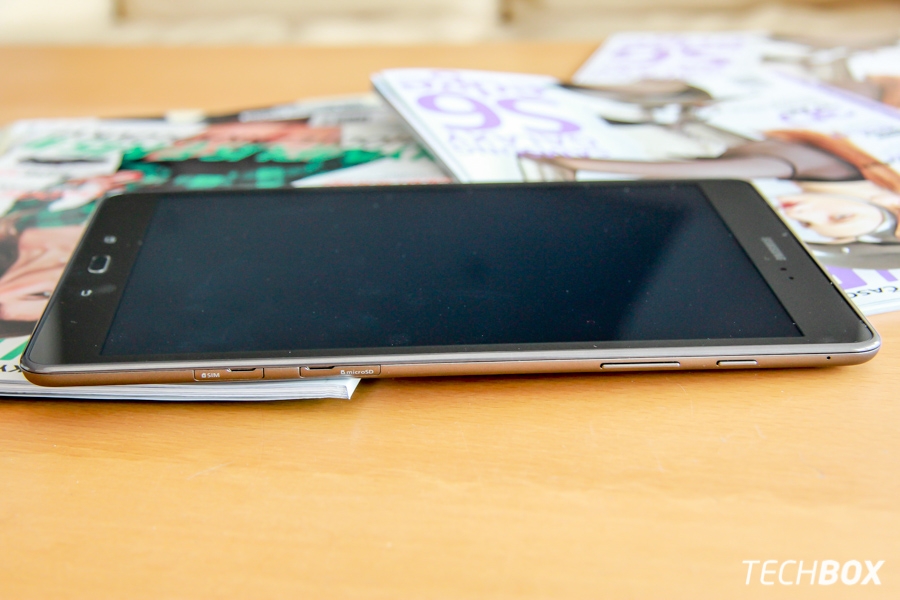 Samsung Galaxy Tab A bočný pohľad
