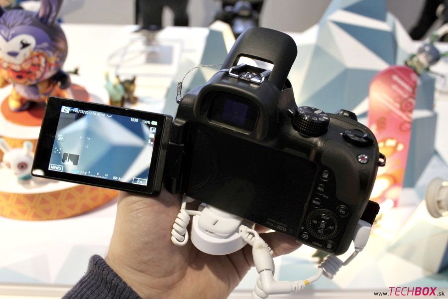 Samsung NX30