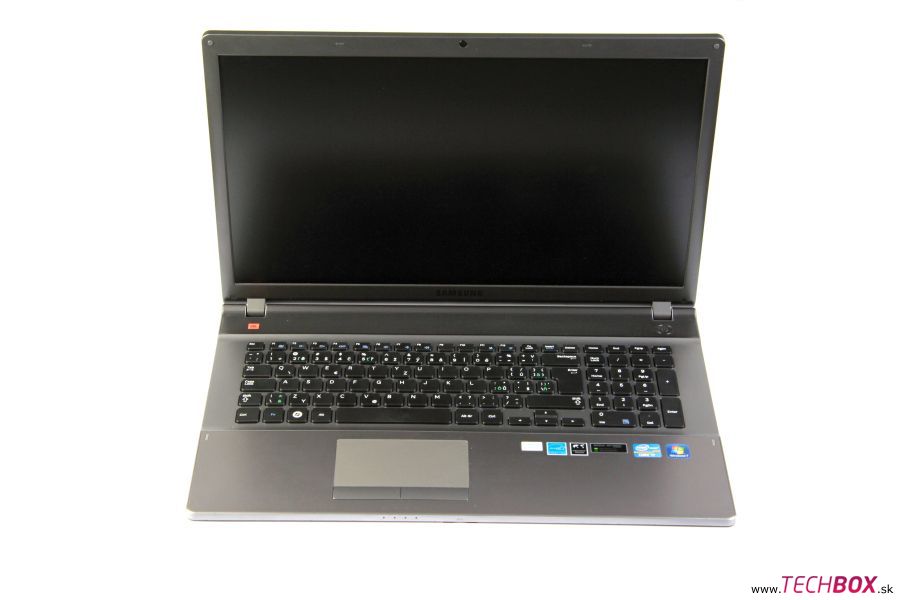 Samsung Série 5 (550P7C-S01)