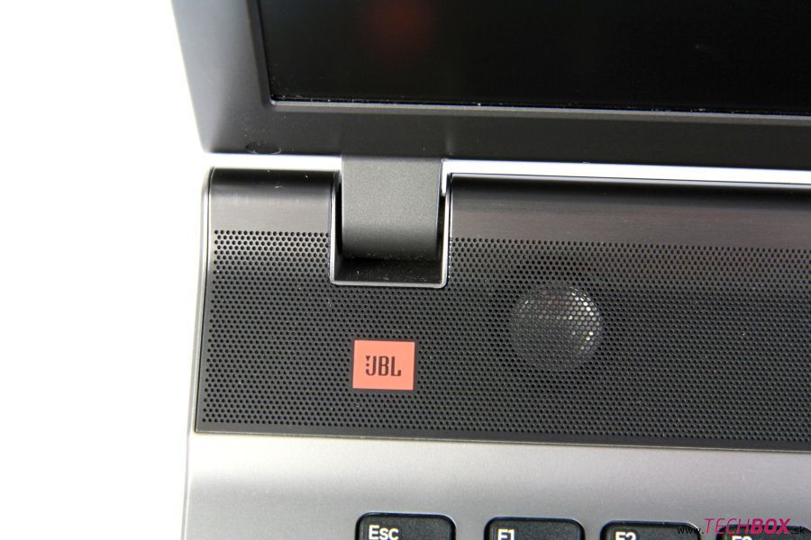 Samsung Série 5 (550P7C-S01)
