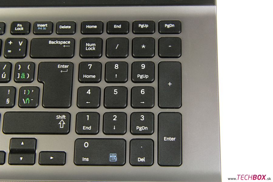 Samsung Série 5 (550P7C-S01)