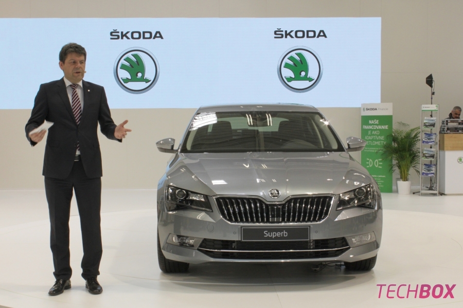 Nová Škoda Superb 2015