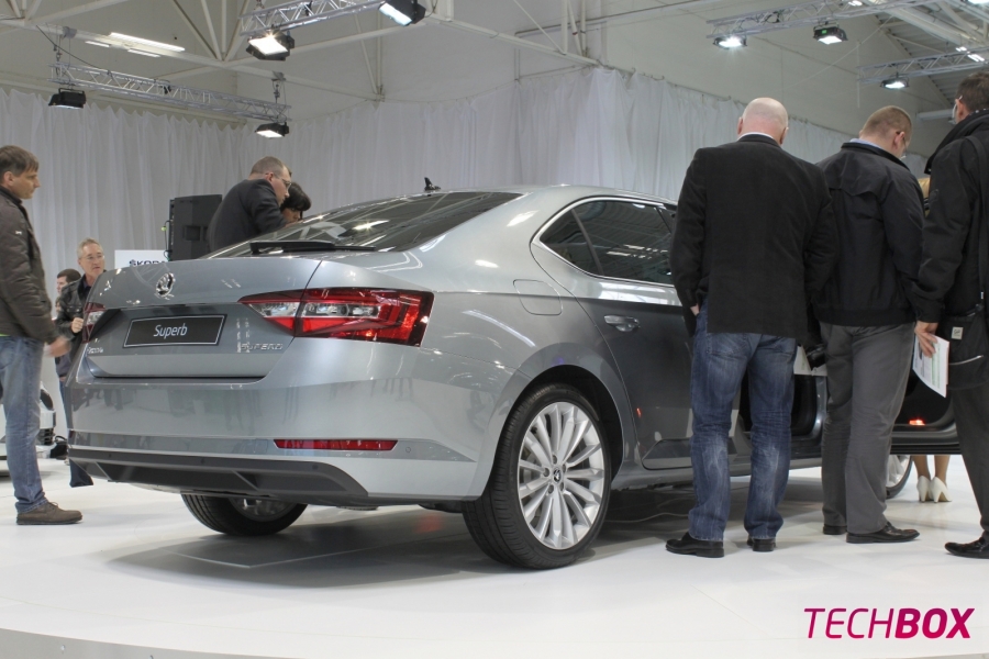 Nová Škoda Superb 2015
