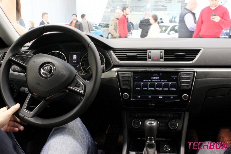 Nová Škoda Superb 2015