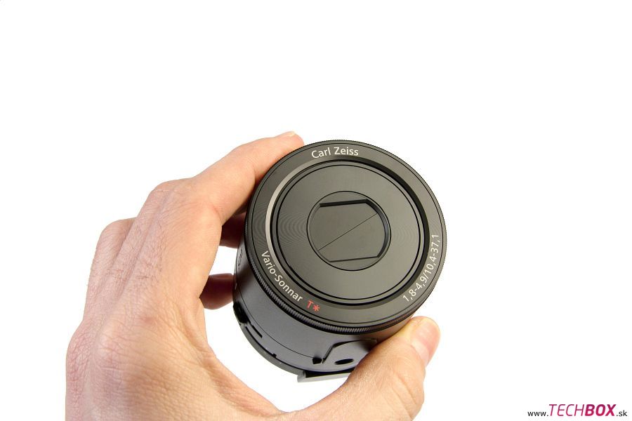 Sony Cyber-shot DSC-QX100 