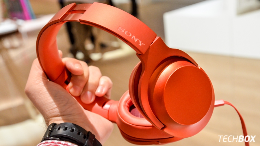 Sony h.ear on