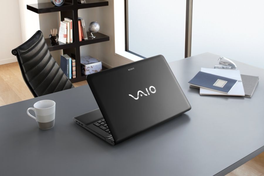 Sony VAIO E17