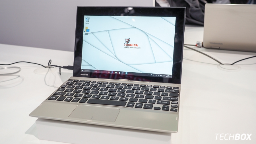 Toshiba Satelite Click 10