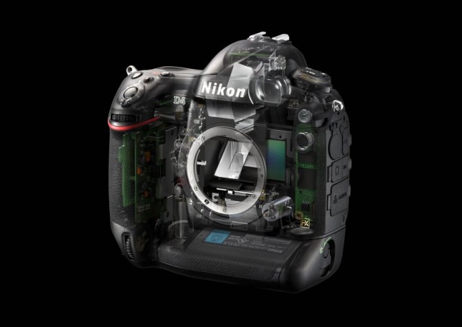 Nikon D4: profesionál z radov Nikonu s rozlíšením kompaktu?