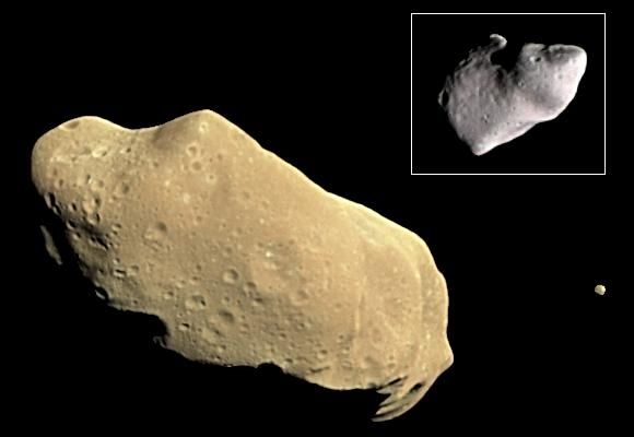 asteroid Ida a mesiac Daktyl zo sondy Galileo