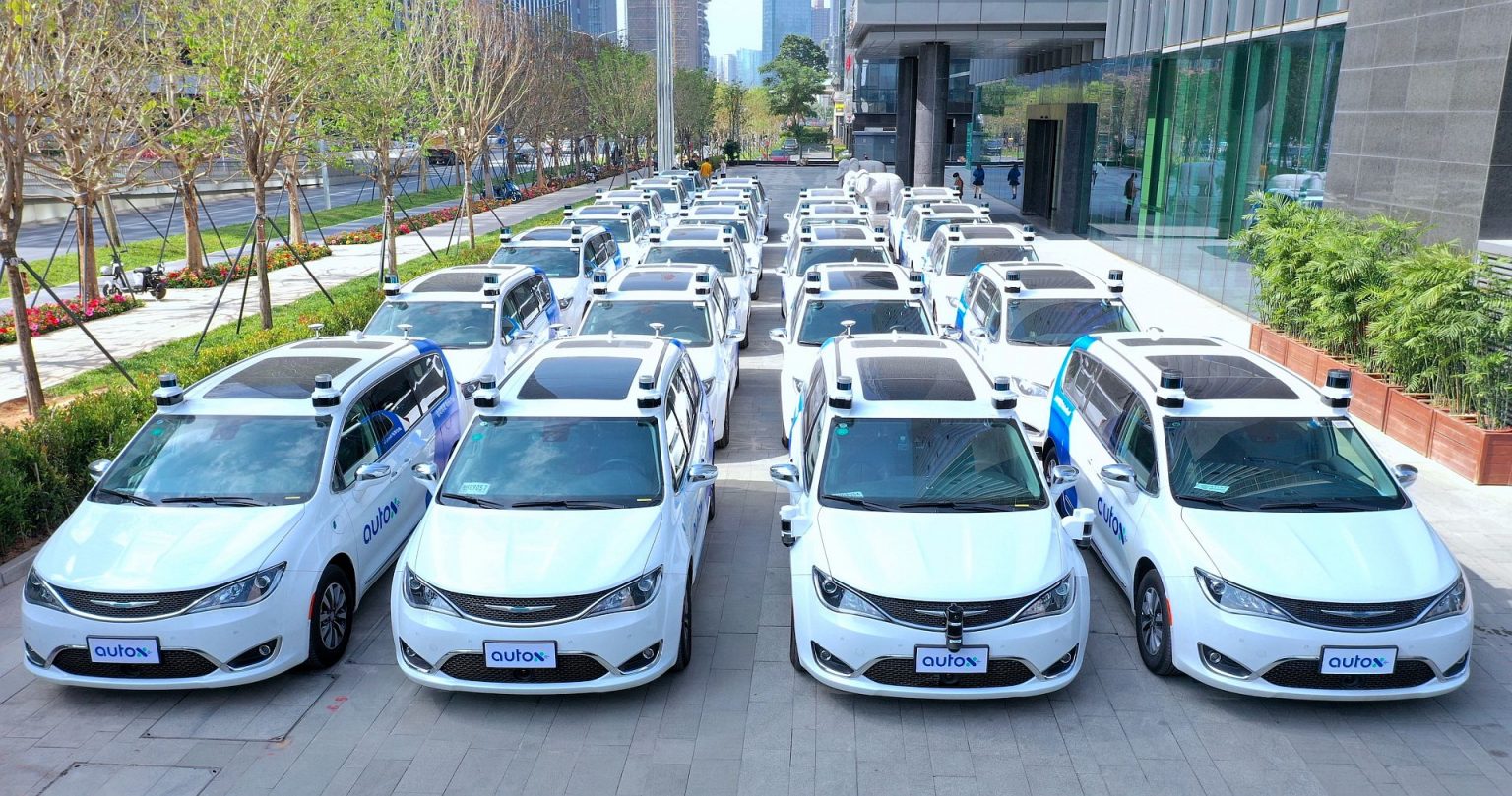 AutoX spustil verejné plne autonómne taxíky. Musíte však spĺňať podmienky