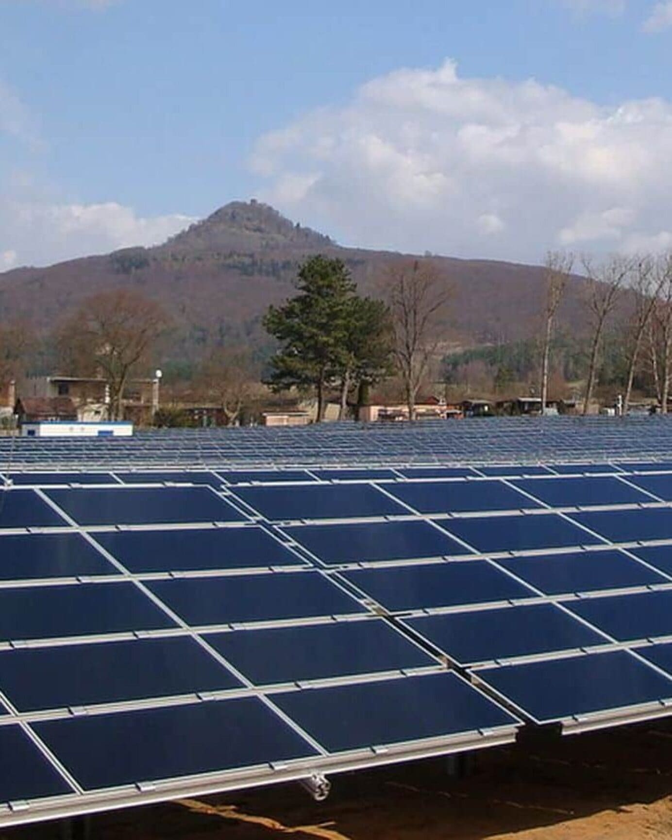 Terabase Energy spúšťa robotickú výstavbu solárnych elektrární