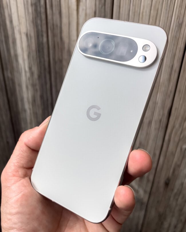 Google Pixel 9 Pro o vyše 300 eur lacnejší? Berte, kým je!